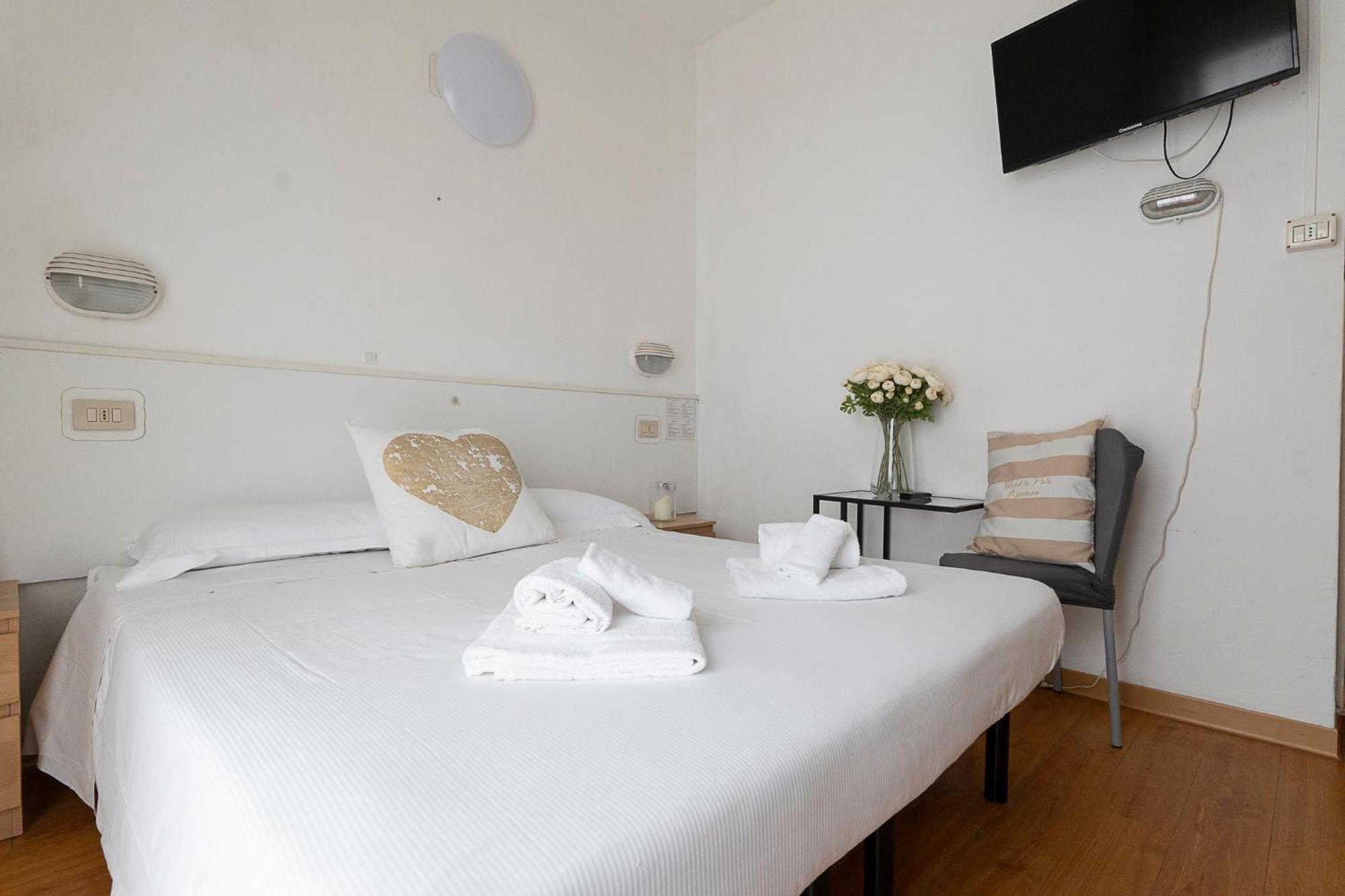Hotel Le Vele - Fronte spiaggia Playa del Sol 108-109 Riccione Esterno foto