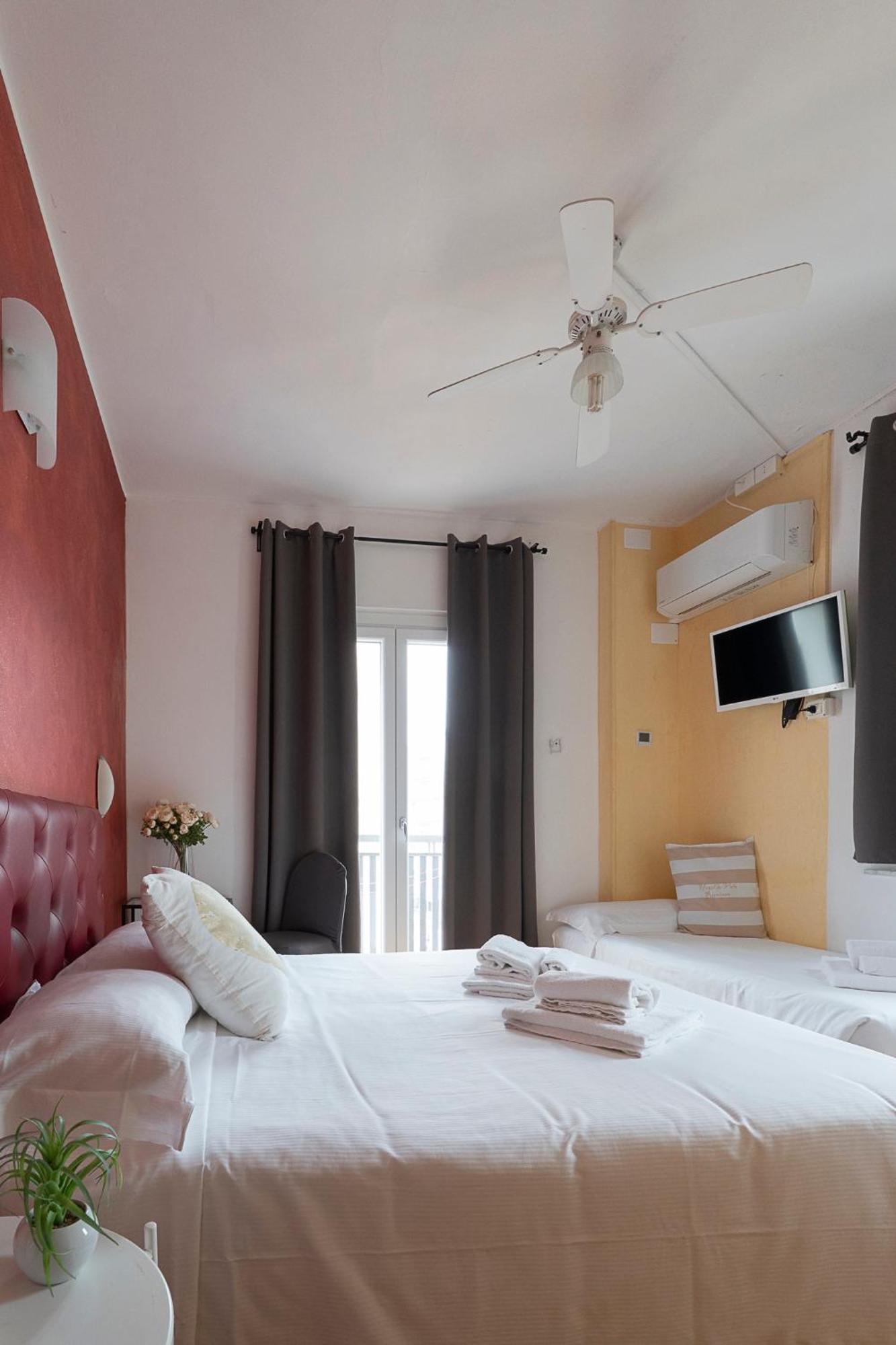 Hotel Le Vele - Fronte spiaggia Playa del Sol 108-109 Riccione Esterno foto